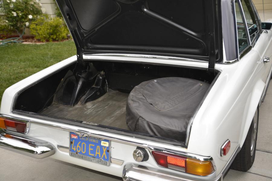Багажник Mercedes-Benz 280 SL (W113) 1970 года  (EU) (фото 66 из 74)